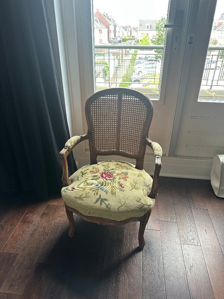 antiek stoeltje, Antiek en Kunst, Antiek | Meubels | Stoelen en Banken, Ophalen