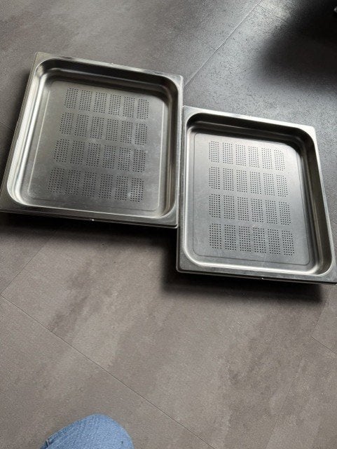 Miele | Stoomovenpan RVS - Inhoud 3,3 liter (DGGL12), Ophalen, Pannenset, Zo goed als nieuw, Rvs