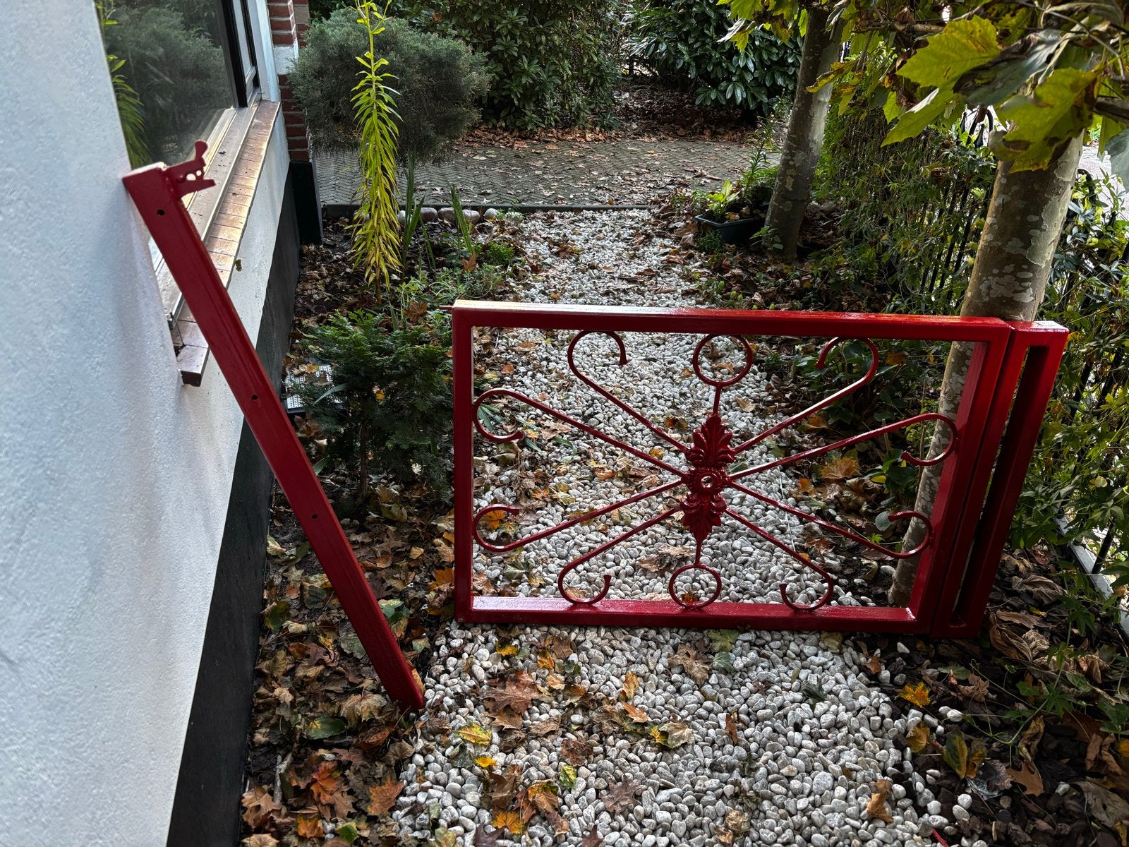 Decoratief rode gietijzeren sierpoort 120x80, Tuin en Terras, Ophalen, Met poort, Gebruikt, Sierhekwerk