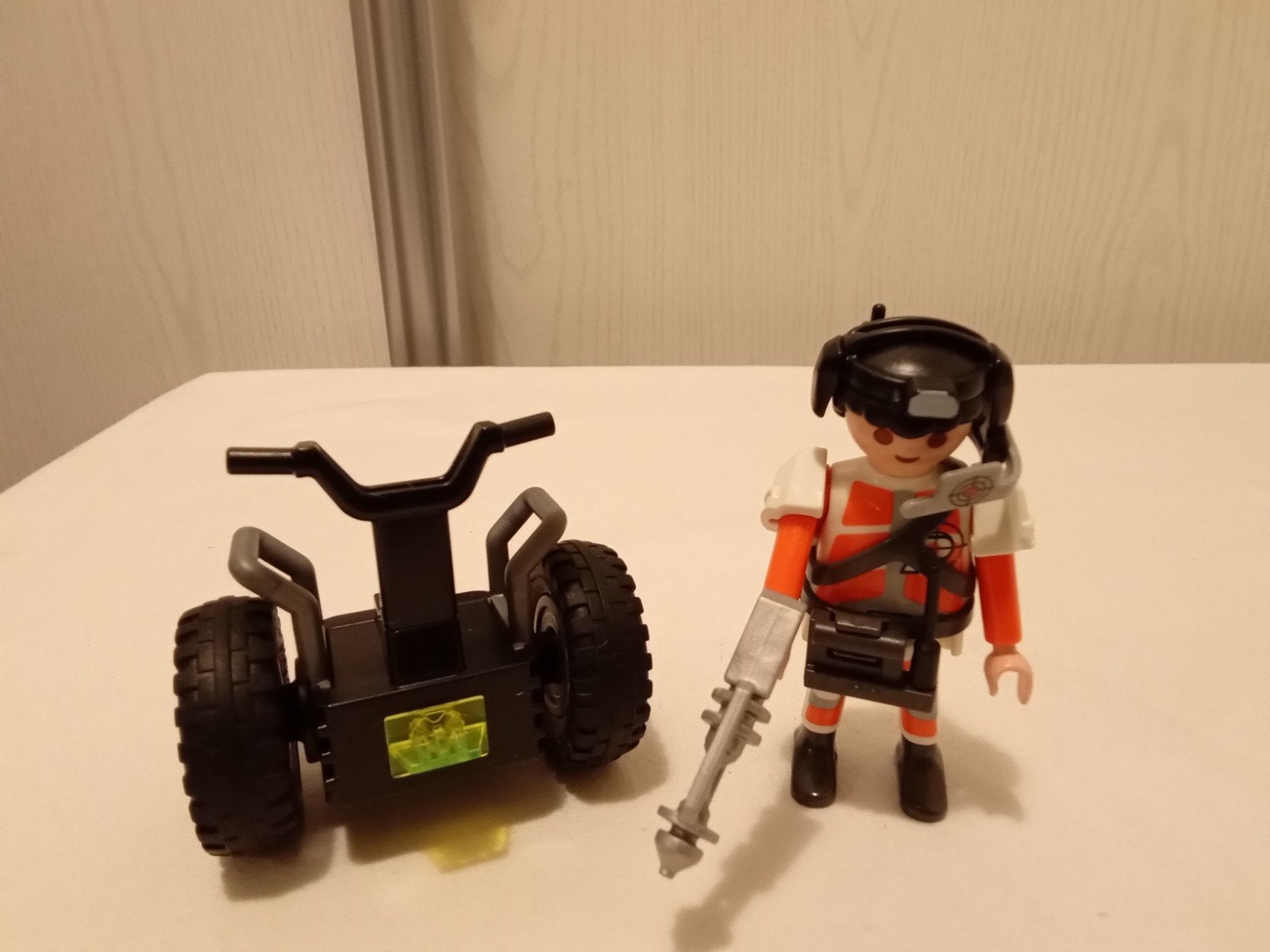 Playmobil 5296 top agent op balans racer compleet.

Wat een, Complete set, Ophalen of Verzenden, Zo goed als nieuw, City action