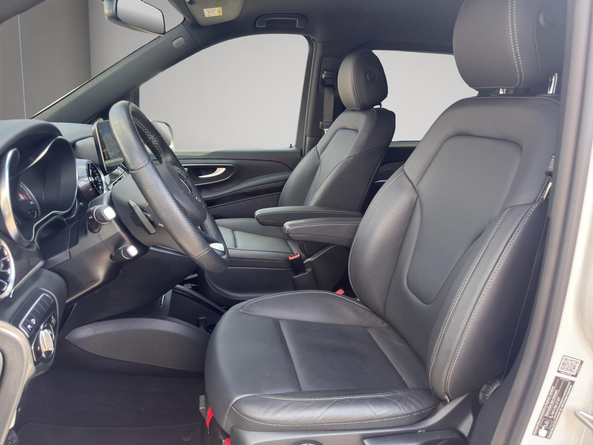 Mercedes-Benz EQV 300 L2 7-Persoons 90 kWh | 360° Camera |, Auto's, Stof, Gebruikt, 7 stoelen, 2894 kg