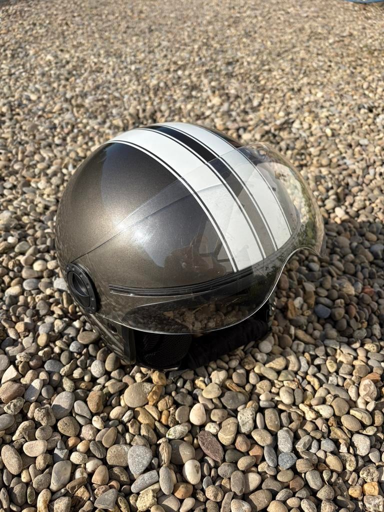 SYM Scooterhelm Deco lichtbruin glans, Fietsen en Brommers, Ophalen, Zo goed als nieuw, Medium, Sym