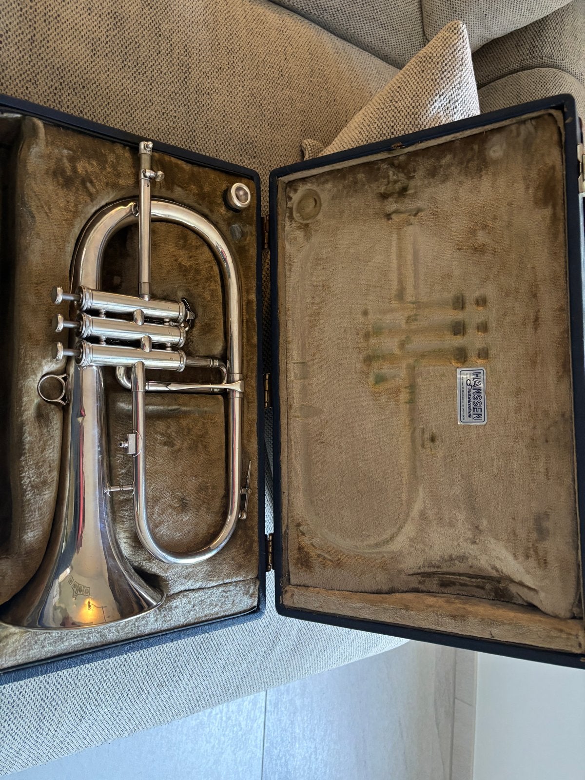 Vintage Round stamp Besson Sovereign flugelhorn met koffer, Ophalen of Verzenden, Gebruikt, Overige typen, Met koffer