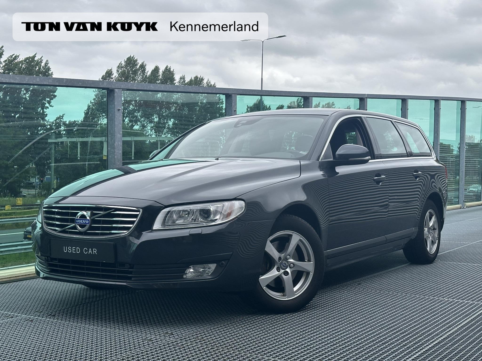 Volvo V70 2.0 D2 Classic Edition 1e eigenaar! Lederen bekled, Auto's, Voorwielaandrijving, Automatische klimaatregeling, Euro 6