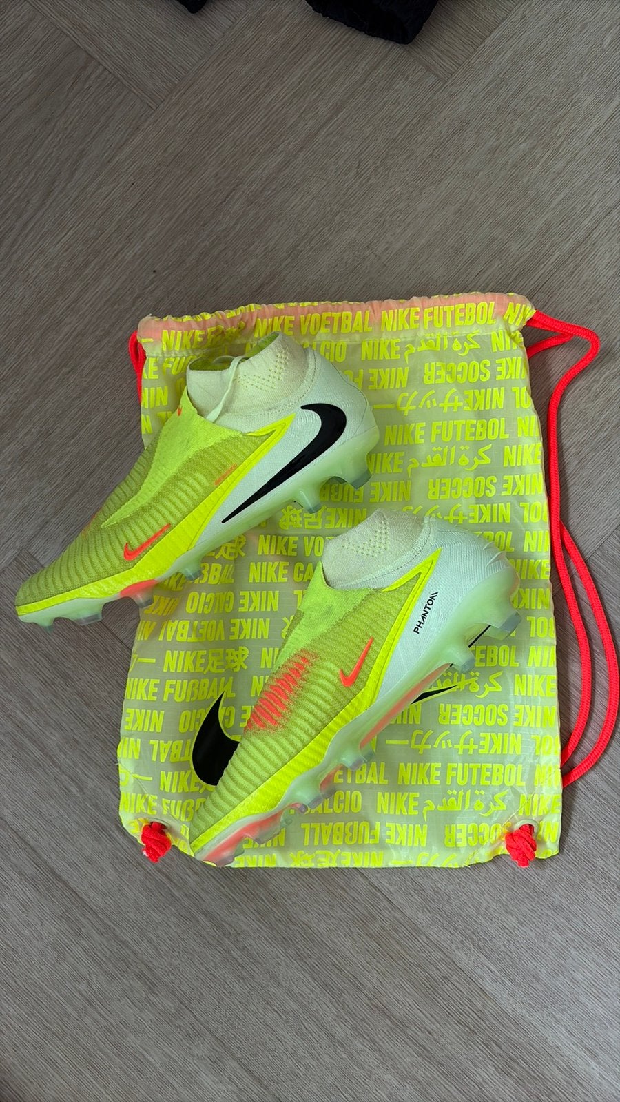 Nike phantom FG 44 elite, Ophalen of Verzenden, Zo goed als nieuw, Schoenen