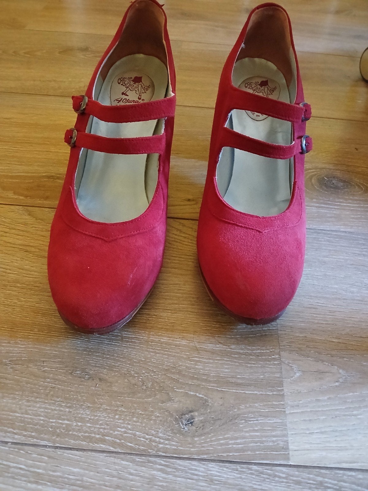 Rode suède Flamenco schoenen - Maat 41, Kleding | Dames, Carnavalskleding en Feestkleding, Verzenden, Zo goed als nieuw, Maat 42/44 (L)