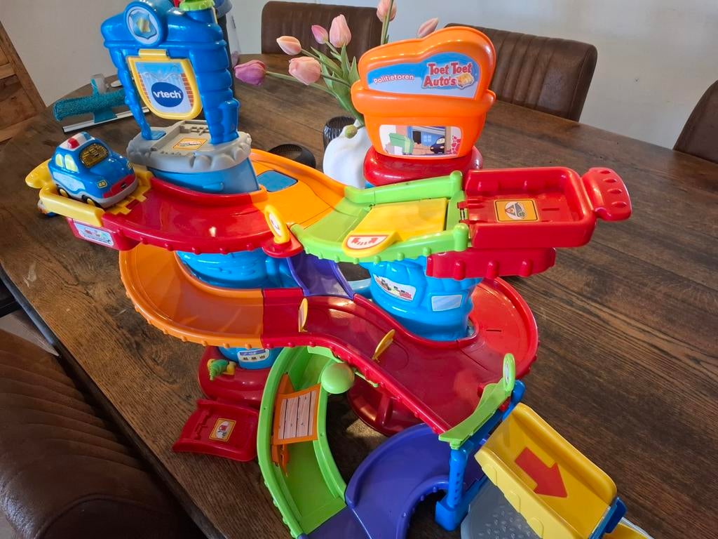 Vtech politietoren met politieauto - Goede staat, Ophalen of Verzenden, Gebruikt