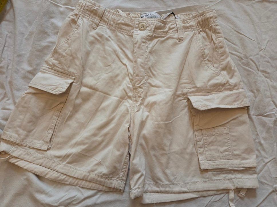 Bershka Cargo Shorts Beige Maat XL, Kleding | Dames, Kort, Beige, Maat 46/48 (XL) of groter, Zo goed als nieuw