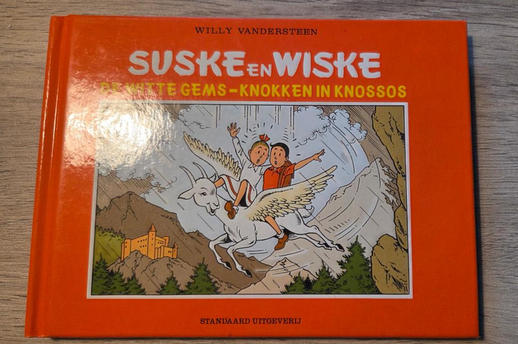 Suske en Wiske: Knokken in Knossos & De Witte Gems (2-in-1), Boeken, Stripboeken, Ophalen of Verzenden