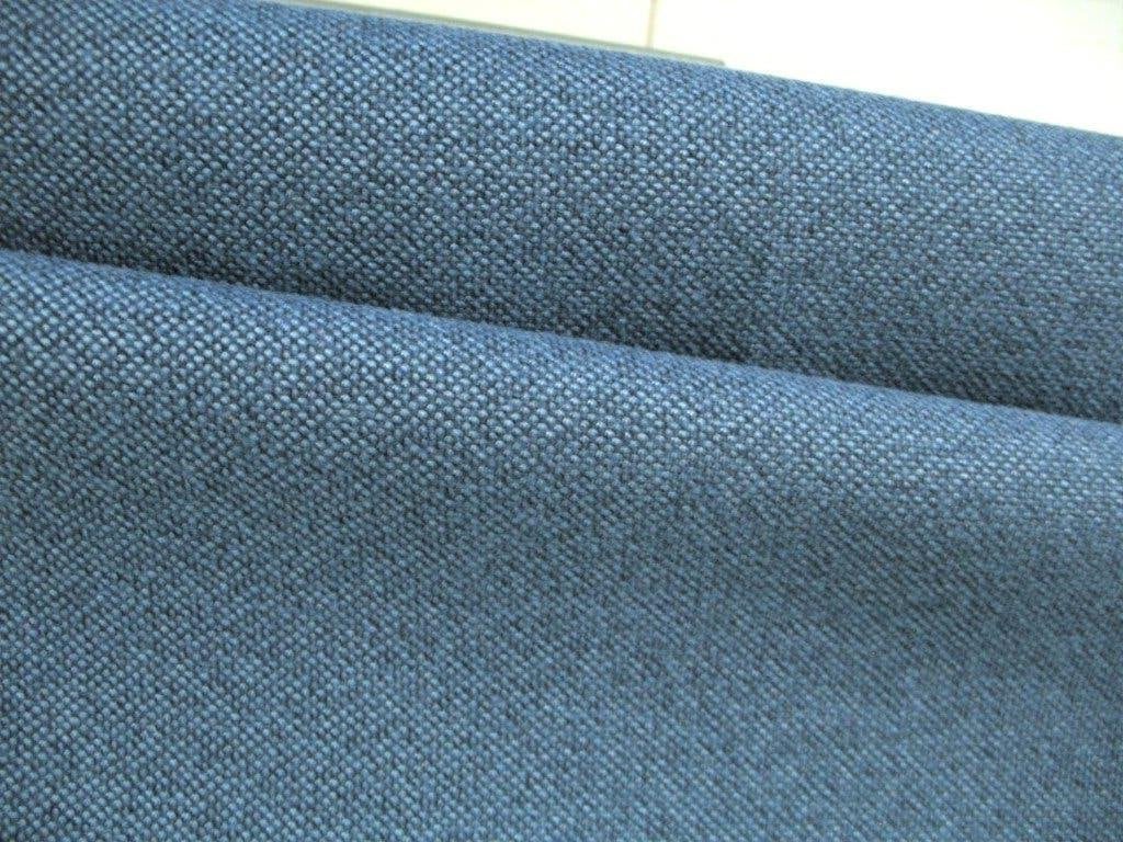 Meubelstof 2 tinten blauw; 1,47 meter; NU 25€, Blauw, 120 cm of meer, Nieuw, Ophalen of Verzenden