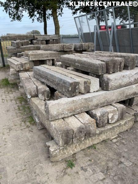 370m1 grijs antraciet natuursteen banden zuilen staanders, Tuin en Terras, Tegels en Klinkers, Bij dit gebruikte product niet meer te achterhalen.