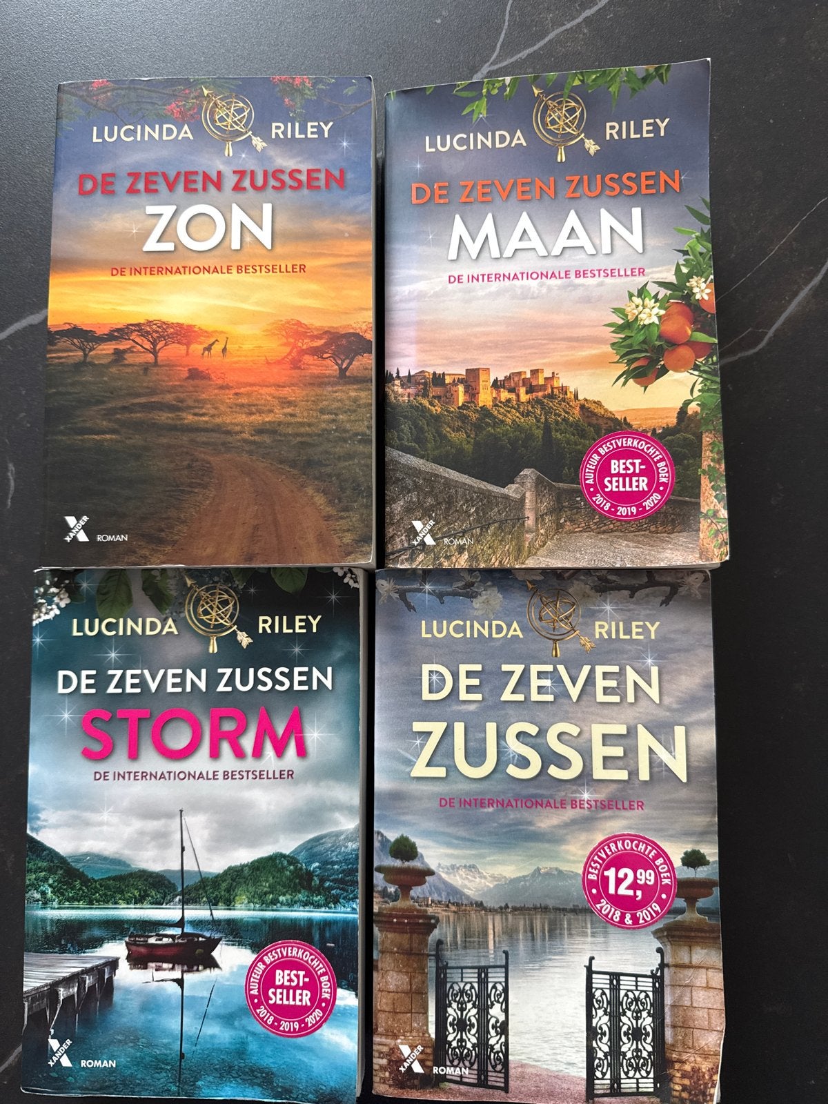 4 boeken van De Zeven Zussen reeks - Lucinda Riley, Ophalen of Verzenden, Gelezen, Nederland