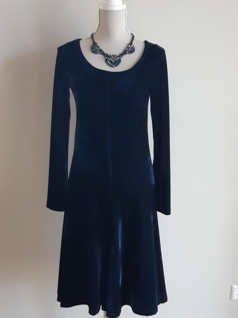 Chique donkerblauwe velours avondjurk met stola, Maat 38/40 (M), Blauw, Nieuw, Ophalen of Verzenden