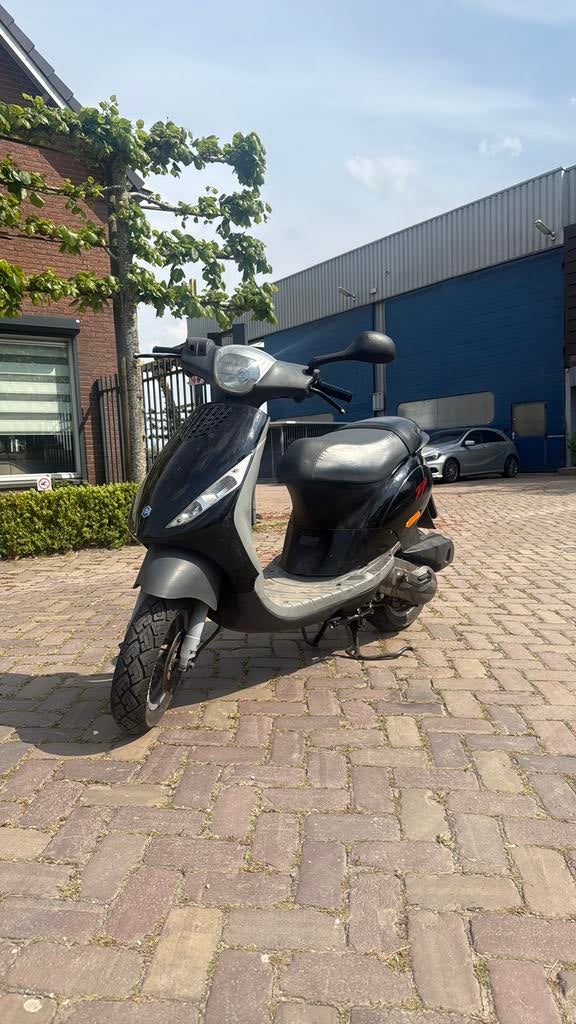 Zip 125 cc, Tweetakt, Overige modellen, Maximaal 45 km/u, Ophalen of Verzenden