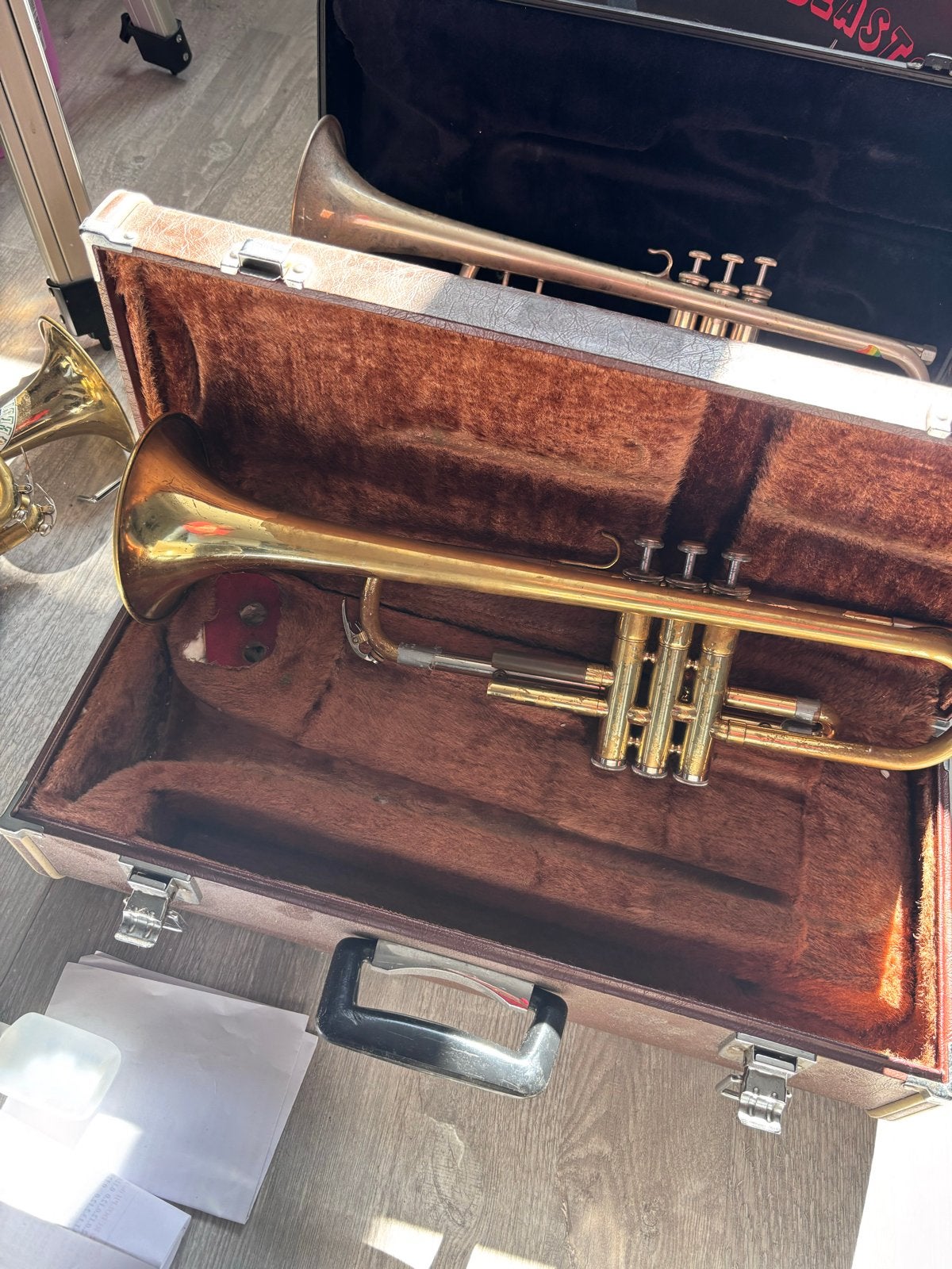 Goudkleurige trompet yamaha 232 met koffer, Muziek en Instrumenten, Ophalen of Verzenden, Gebruikt, Overige typen, Met koffer