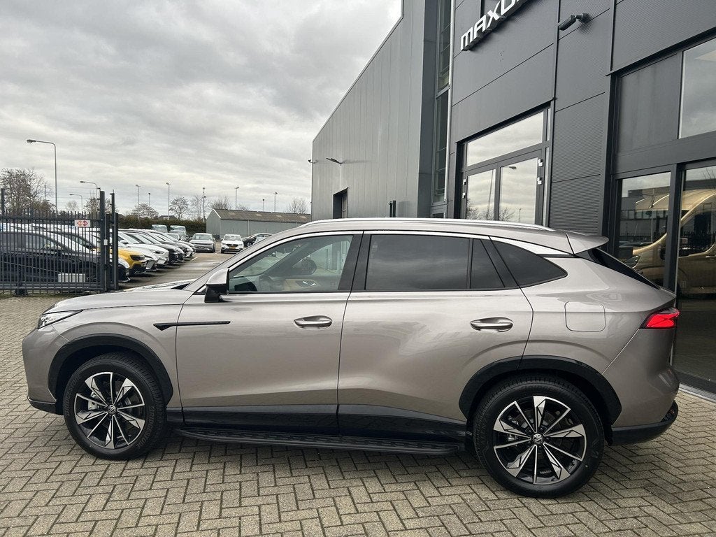 MG HS 1.5 PHEV Aut. Luxury | DEMOVOORDEEL !, 12 maanden, 4 cilinders, 21 kWh, Hybride Elektrisch/Benzine