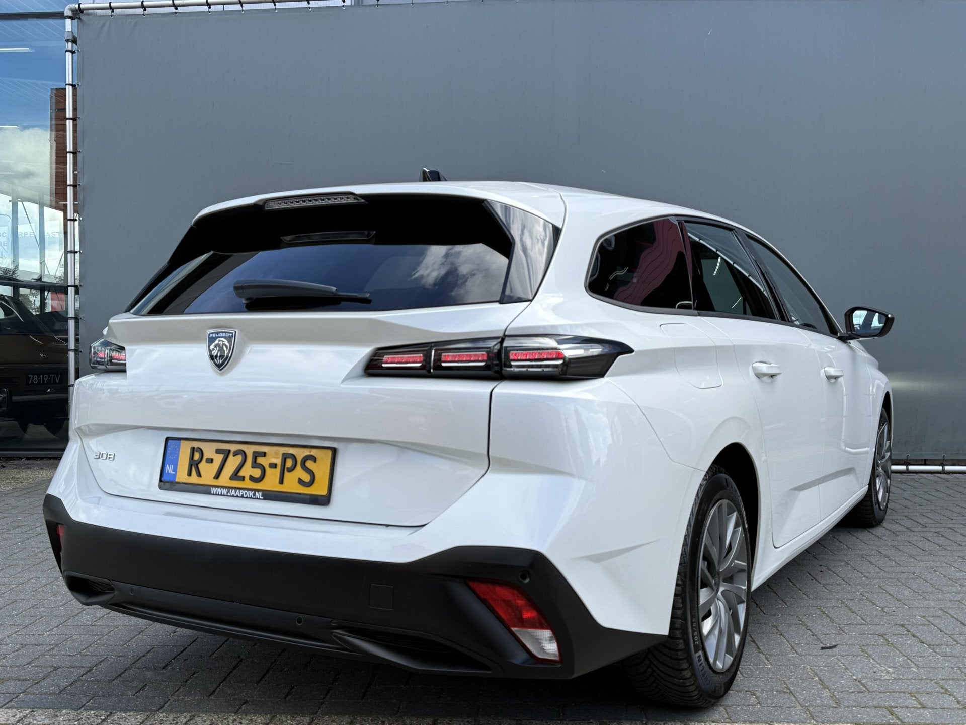 Peugeot 308 SW BWJ 2022 1.2 PureTech 111 PK Active Pack Busi, Auto's, Voorwielaandrijving, Stof, 1199 cc, Met garantie (alle)