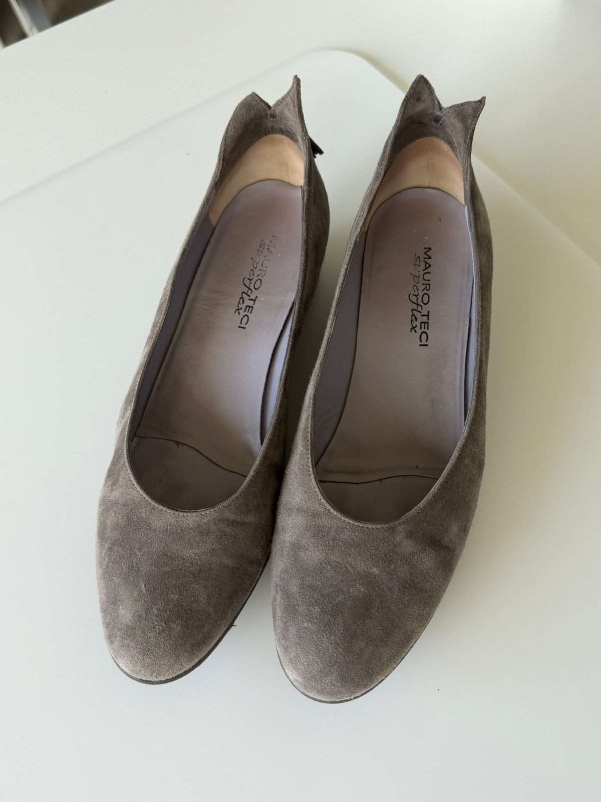 Mooie pumps Mauro Teci maat 40,5, Kleding | Dames, Schoenen, Pumps, Beige, Ophalen of Verzenden, Gedragen