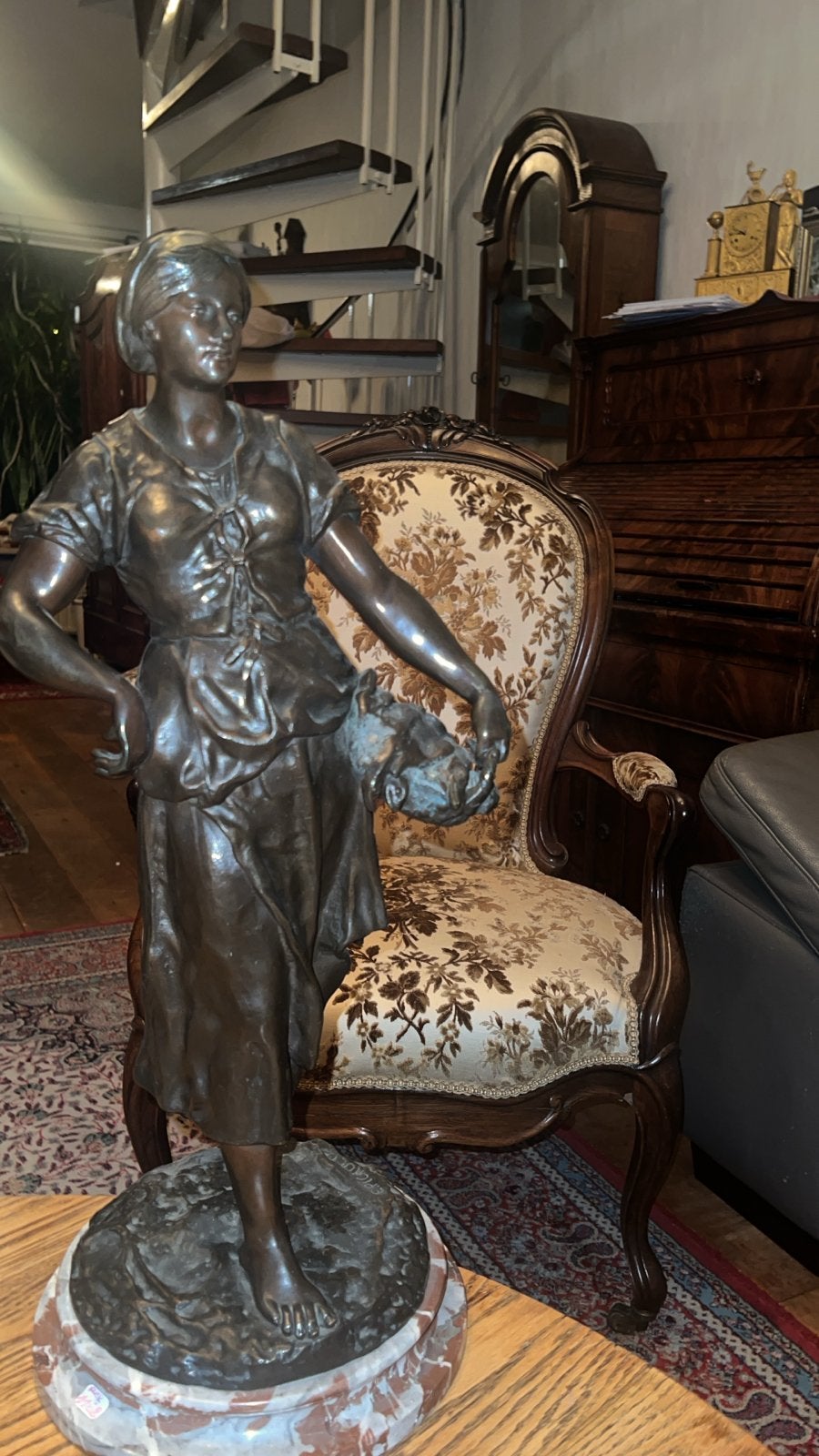 Bronzen beeld van Picault, Vissersvrouw, Ophalen, 50 - 100 cm, Beeld, Bruin