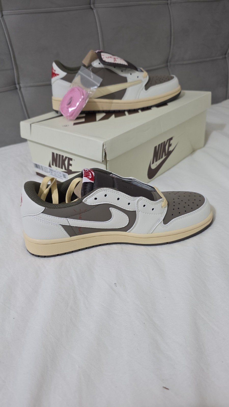 Nike x Travis Scott Mocha, Ophalen of Verzenden, Nieuw, Nike Air Jordan