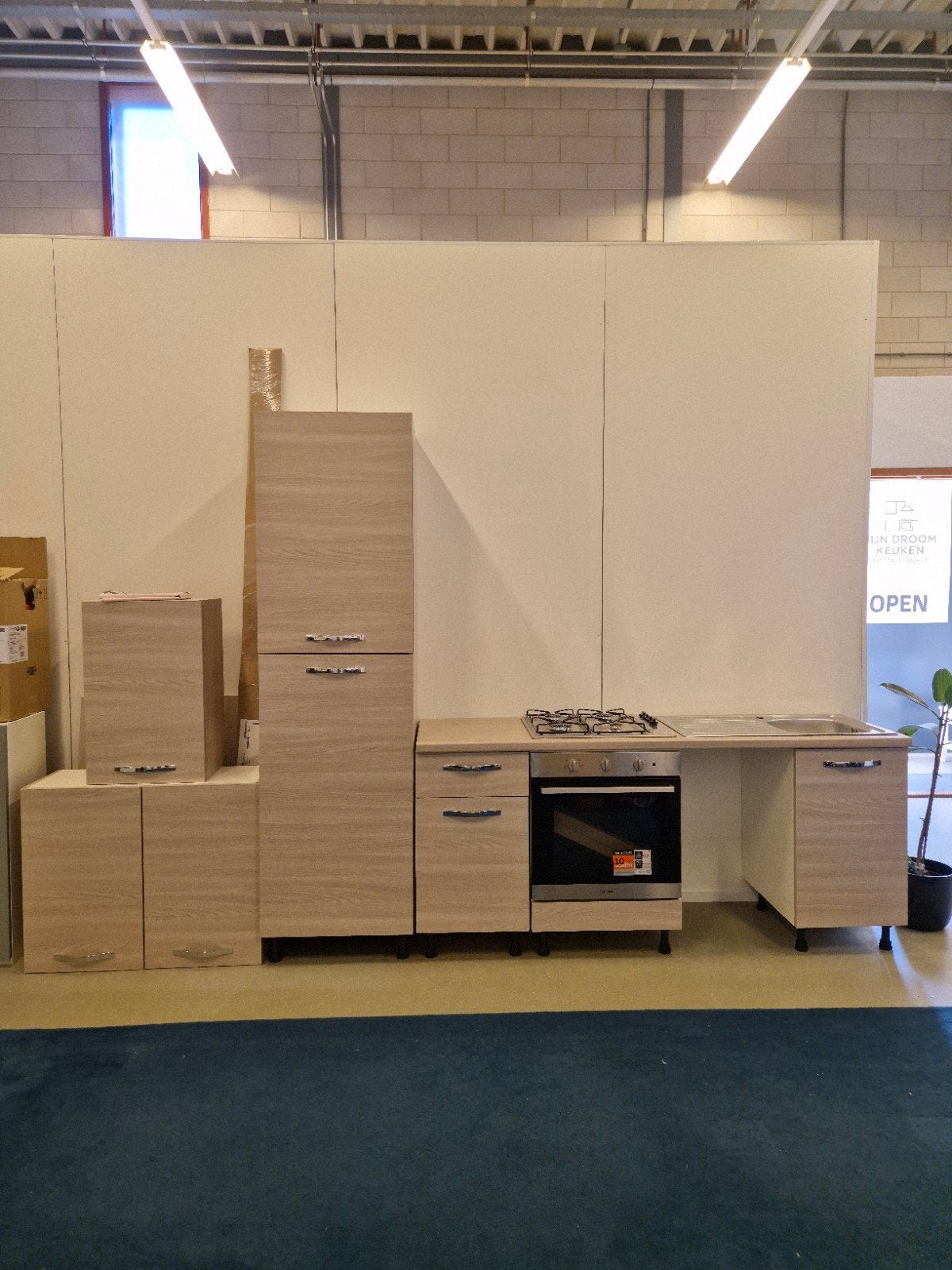 Showroom keuken 255 bij 216 nieuw, Huis en Inrichting, Keuken | Complete keukens, Ophalen, Nieuw, Dubbelwandige keuken, Hout