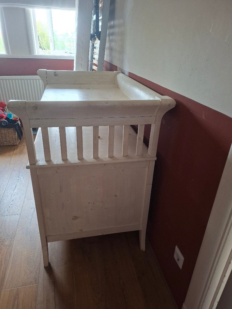 Foto 7 van Commode/kast