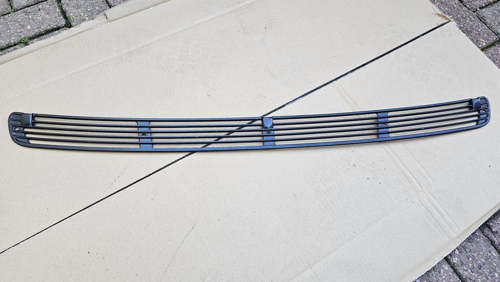 Parafan afdekrooster motorkap BMW 7 serie E38 51138191351 81, Ophalen, Gebruikt, -, -