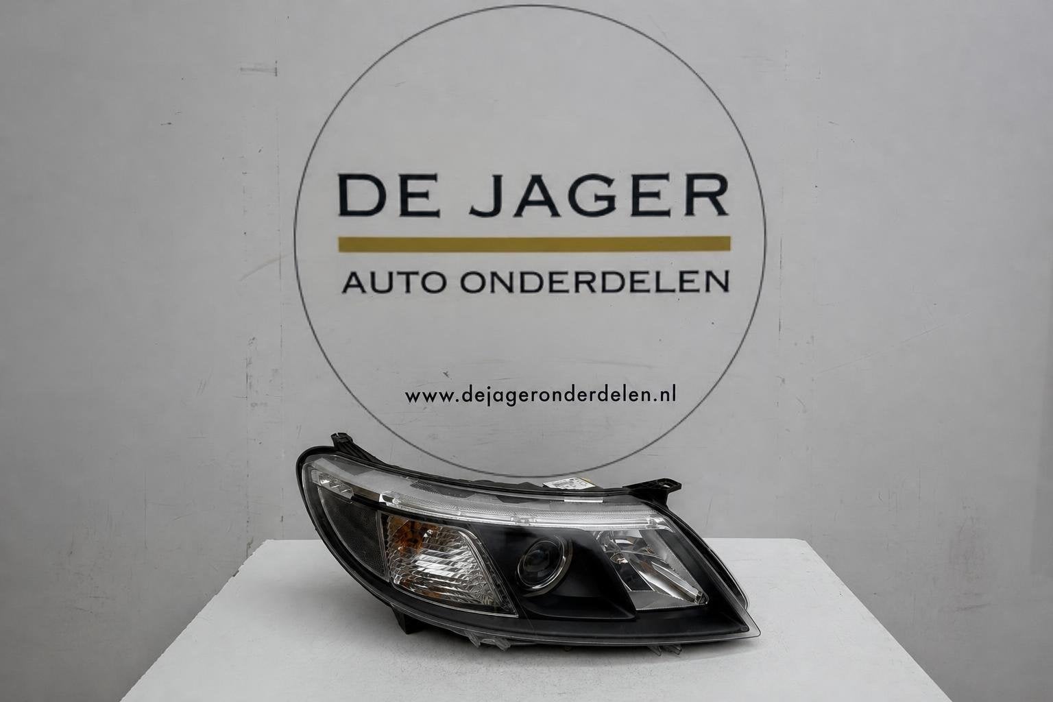 Saab 9-5 YS3E koplamp rechts P12842042, Gebruikt, Saab Automobile AB (defunct), Saabvagen 1
461 80  Trollhattan, SE, Ophalen of Verzenden