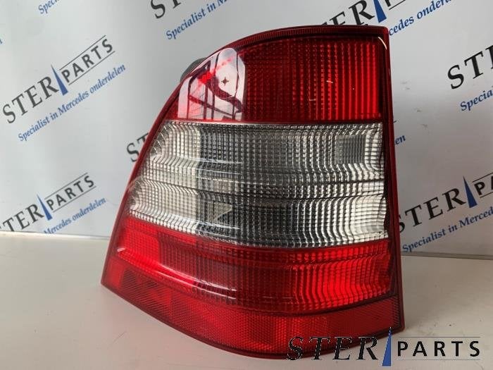 Achterlicht links van een Mercedes ML-Klasse, Gebruikt, -, Ophalen of Verzenden, -