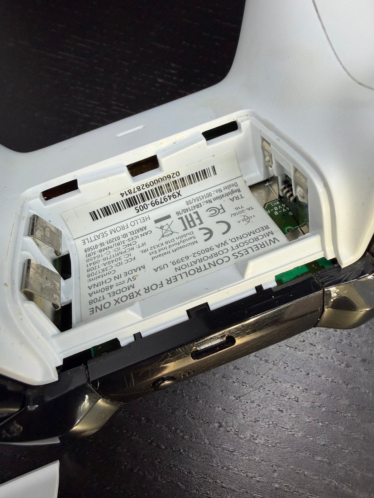 Xbox One Controller Wit - Draadloos - Gebruikt, Spelcomputers en Games, Spelcomputers | Xbox | Accessoires, F, Gebruikt, Ophalen of Verzenden