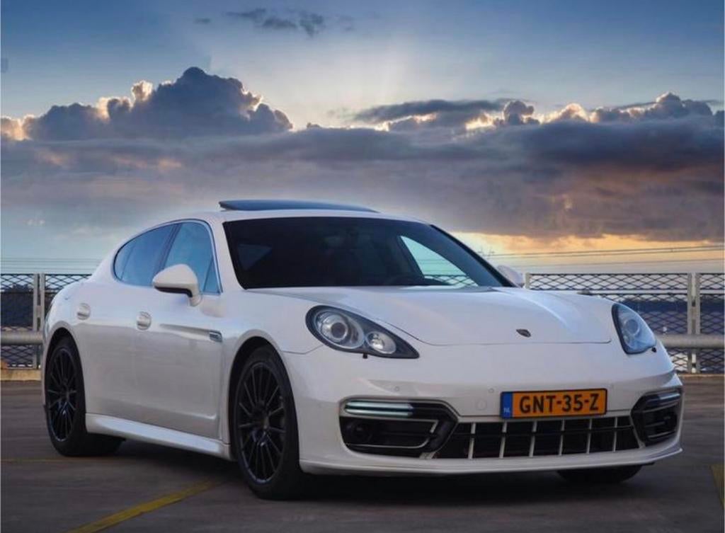 Porsche Panamera S 4.8 V8 | Automaat | 107.000 km |, Auto's, Porsche, Achterwielaandrijving, 4 stoelen, Wit, Leder