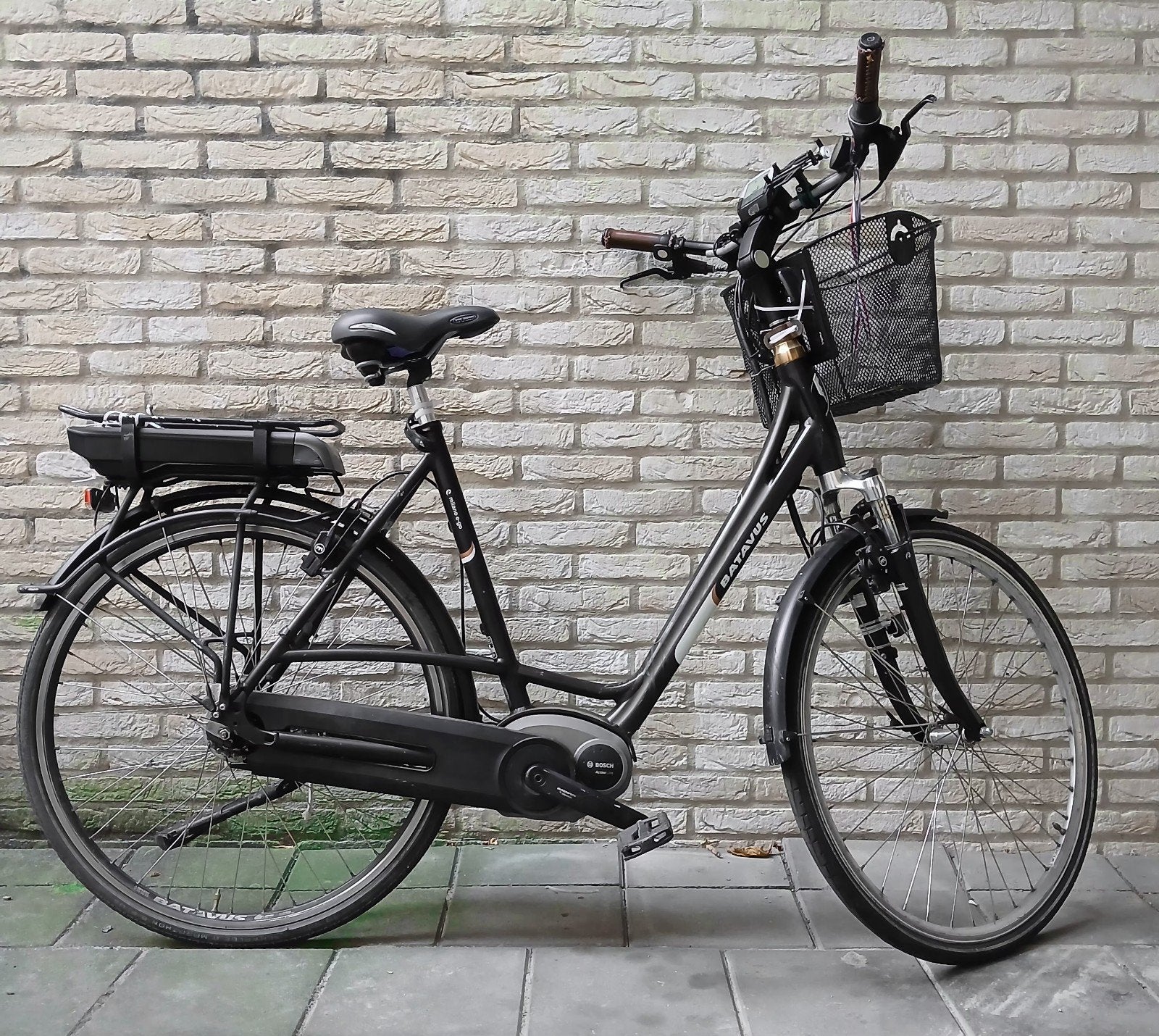 Batavus Milano | 53 inch | Bosch middenmotor | 400WATT accu, Ophalen, Batavus, Zo goed als nieuw, 51 tot 55 cm