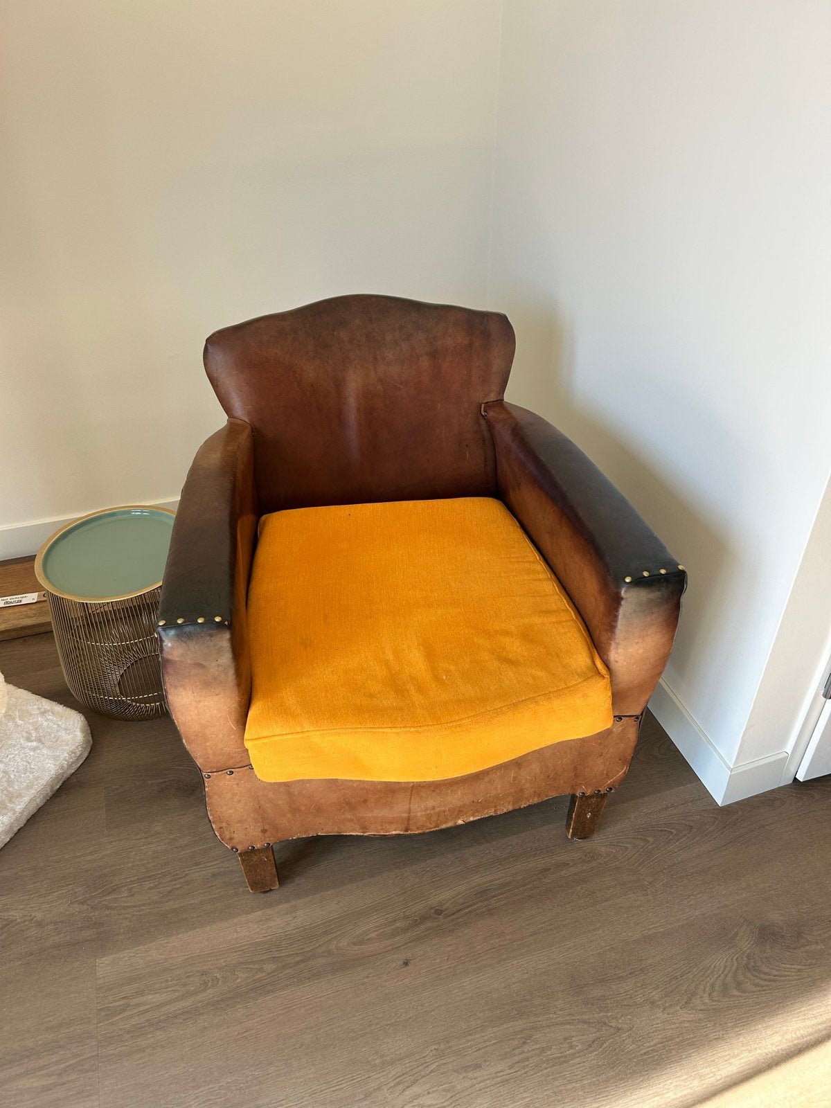 Vintage Leren Fauteuil met Geel Kussen, Ophalen, Gebruikt, Leer, 75 tot 100 cm