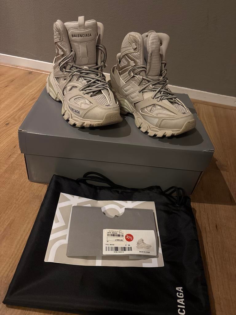 Balenciaga schoenen maat 36 - Uitstekende staat, Kleding | Dames, Schoenen, Zo goed als nieuw, Sneakers of Gympen, Ophalen of Verzenden