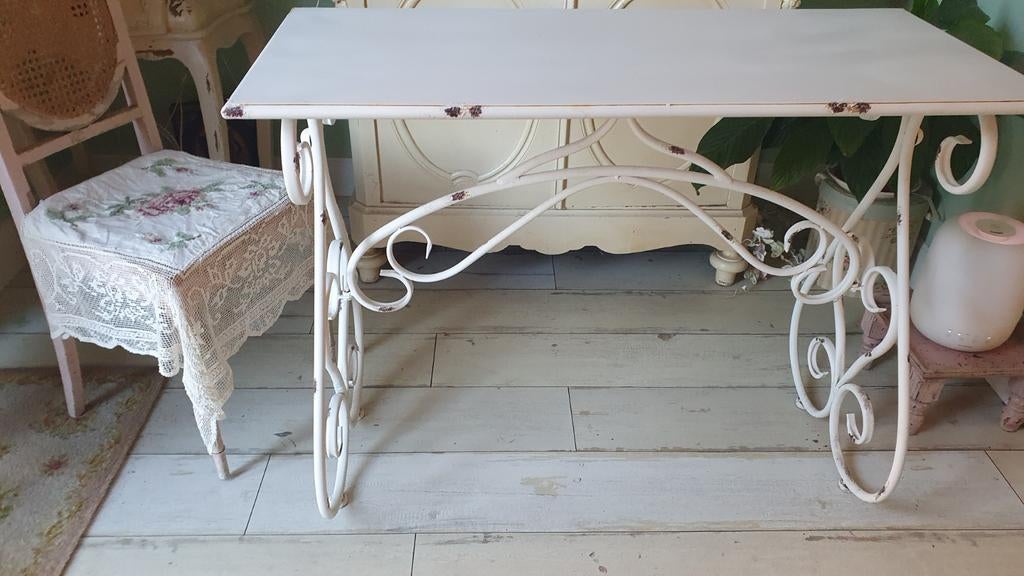 Loboron side table wand tafel in oud wit, Tuin en Terras, Tuinbanken, Ophalen, Metaal