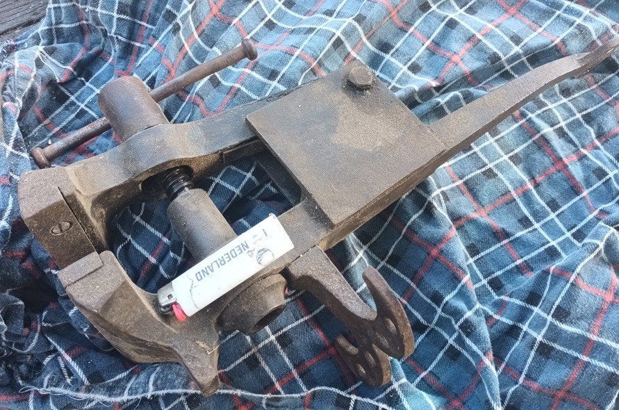 staart-bankschroef, Doe-het-zelf en Verbouw, Gereedschap | Handgereedschap, Ophalen, Gebruikt, Bankschroef, Overige merken