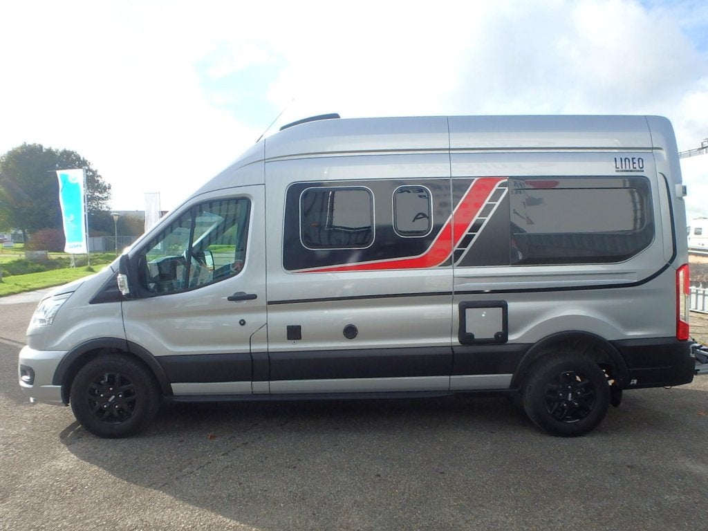Bürstner Lineo C 590, Caravans en Kamperen, Automaat, Ringverwarming, Ford, Tot en met 2