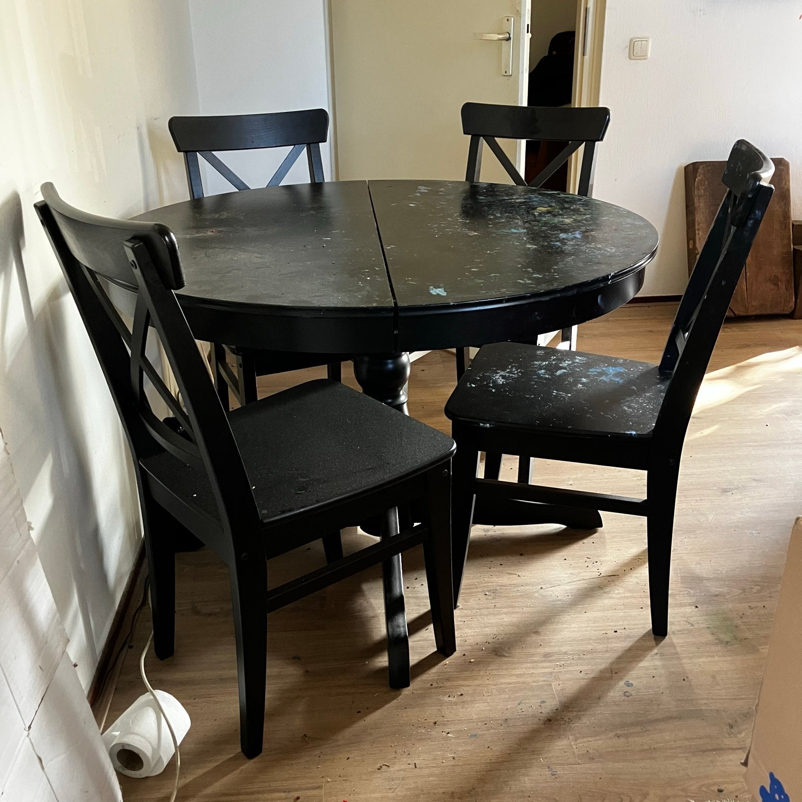 TEAB..ikea Ingatorp zwart ronde tafel 4 stoel - Opknapper, Huis en Inrichting, Ophalen, Gebruikt, 100 tot 150 cm, Rond