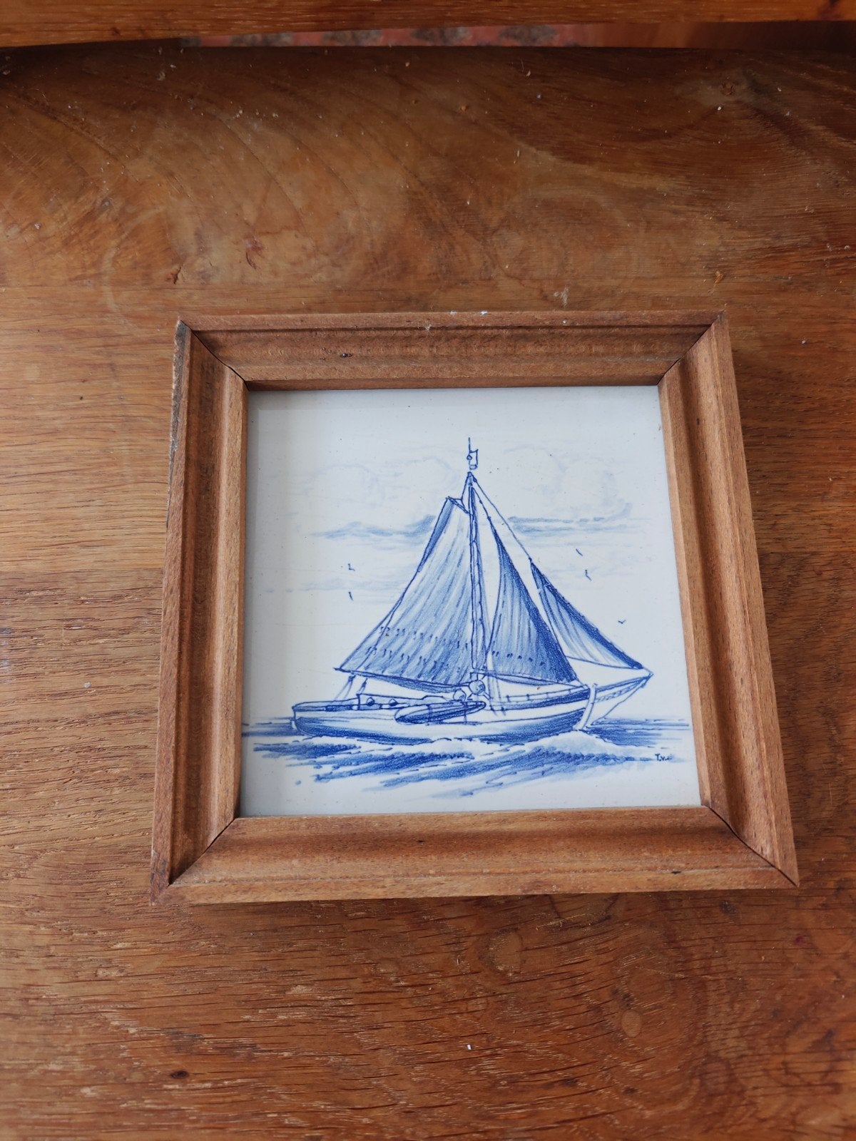 Delfts blauw tegeltje met zeilboot in houten lijst, Antiek en Kunst, Ophalen of Verzenden