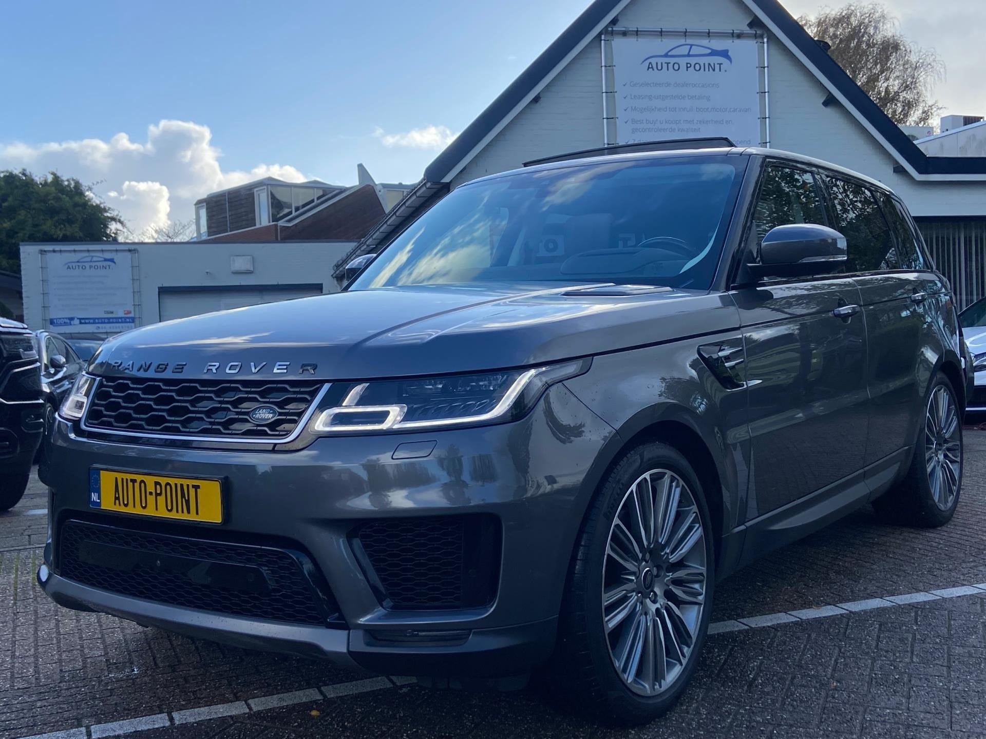 Land Rover Range Rover Sport P400 HYBRID PANO/HEADUP/DEALER, Automaat, Dealer onderhouden, Gebruikt, Beige