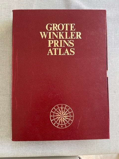 Grote Winkler Prins Atlas over de Aarde en de Ruimte , Gelezen, Overige atlassen, Ophalen of Verzenden, 1800 tot 2000