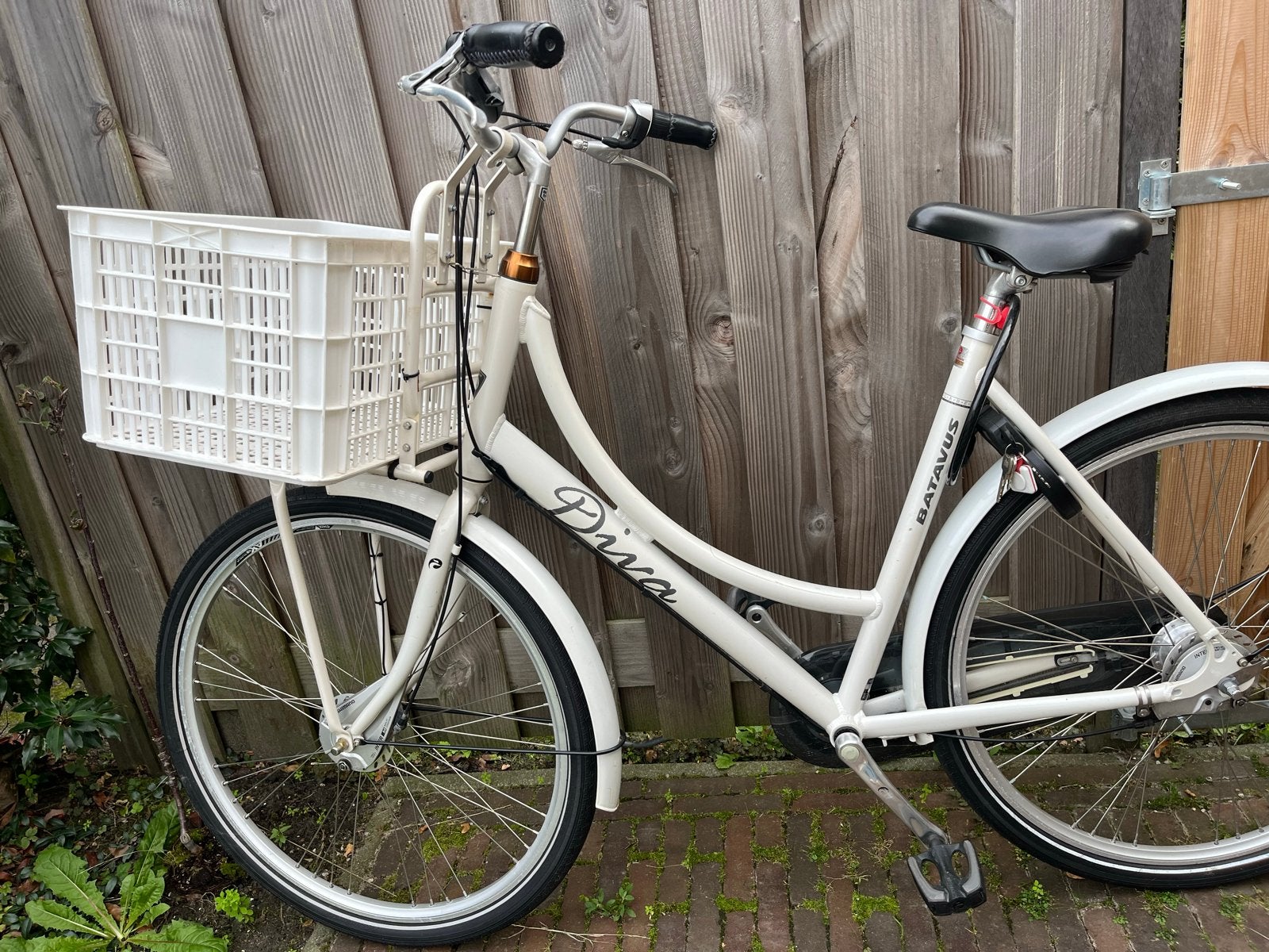 Batavus Diva Damesfiets met Mand wit, Ophalen, Gebruikt, 47 tot 50 cm, Versnellingen