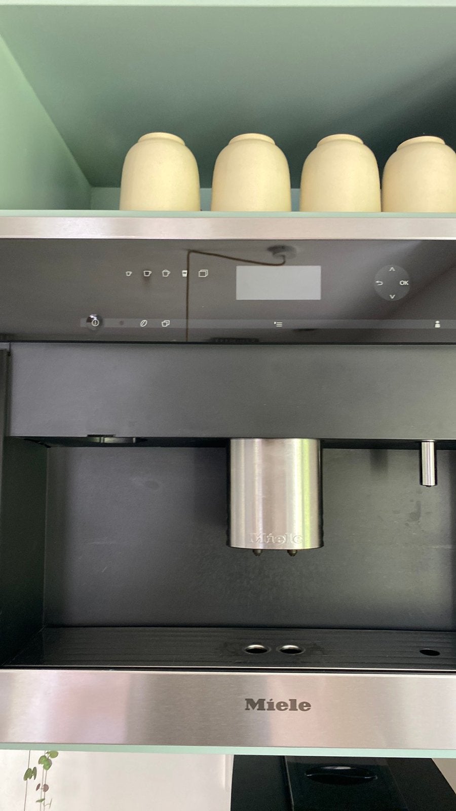 Miele inbouw koffiemachine, 10 kopjes of meer, Ophalen of Verzenden, Zo goed als nieuw, Koffiemachine