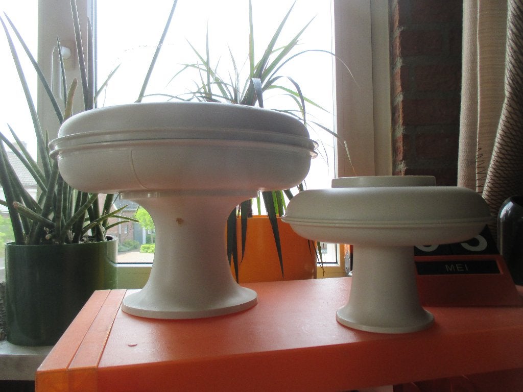 Tupperware verdeel schaal op voet jaren 70 design retro, Gebruikt, Tupperware, Schaal, ?