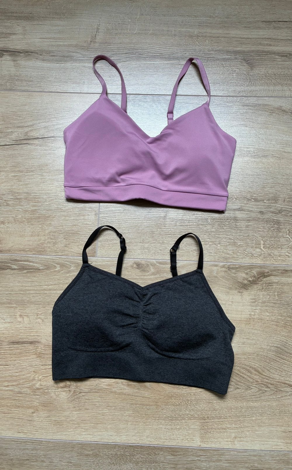 2 sport bh’s, Maat 38/40 (M), Meerkleurig, Ophalen of Verzenden, Fitness of Aerobics