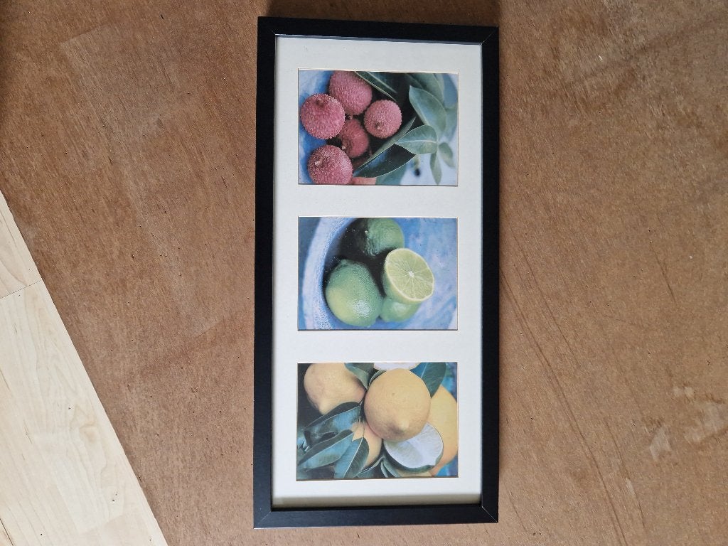 Zwarte fotolijst met 3 vakken, Ophalen, Zo goed als nieuw, Minder dan 50 cm, Foto of Poster