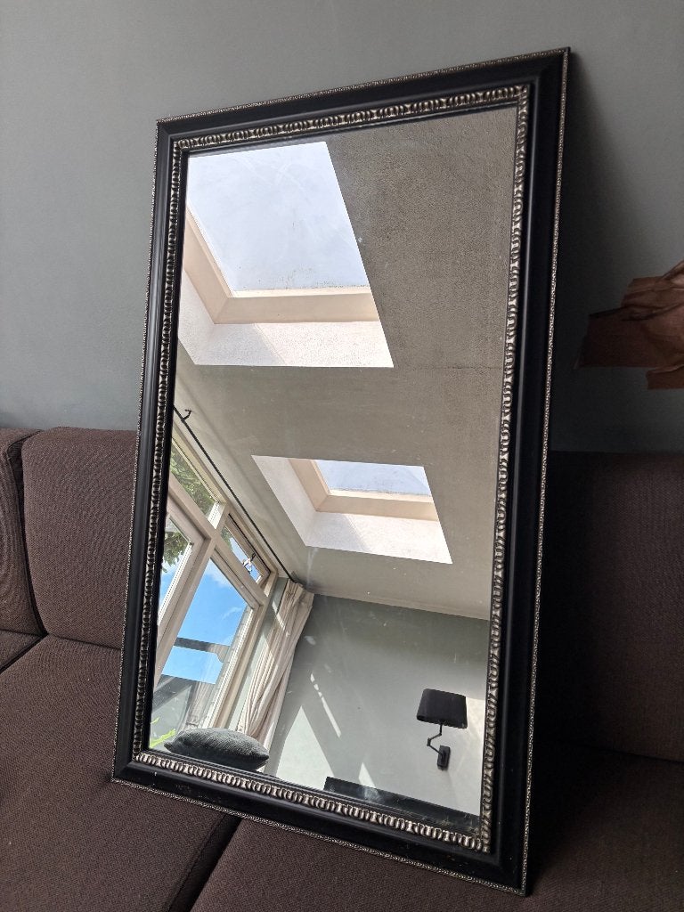 Grote klassieke wandspiegel zwart/zilver 101 x 61 cm, Huis en Inrichting, Ophalen, 100 tot 150 cm, Zo goed als nieuw, Rechthoekig