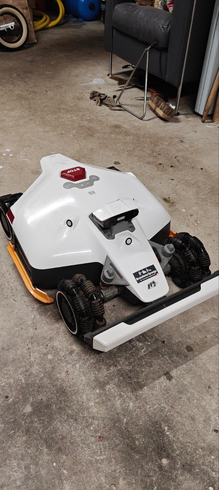 mammotion luba 2 AWD 3000X, Tuin en Terras, Ophalen, Zo goed als nieuw, Mammotion, Met regensensor