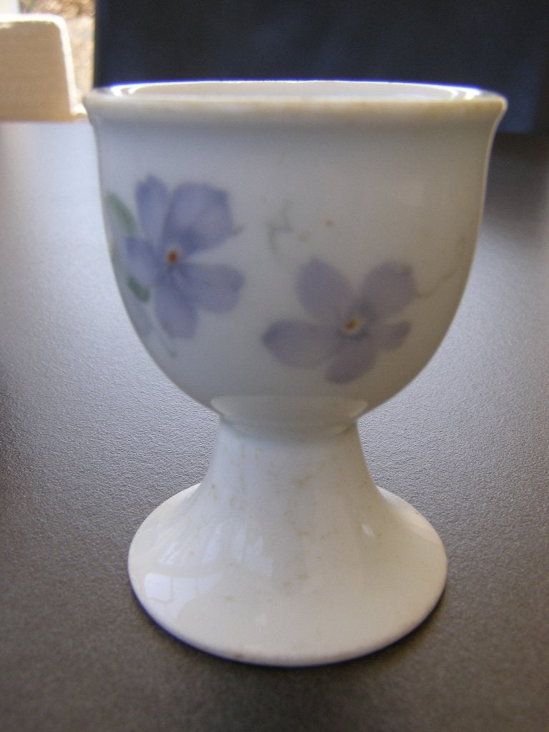 Oud eierdopje, Blauwe bloemetjes; aardewerk, Ophalen of Verzenden
