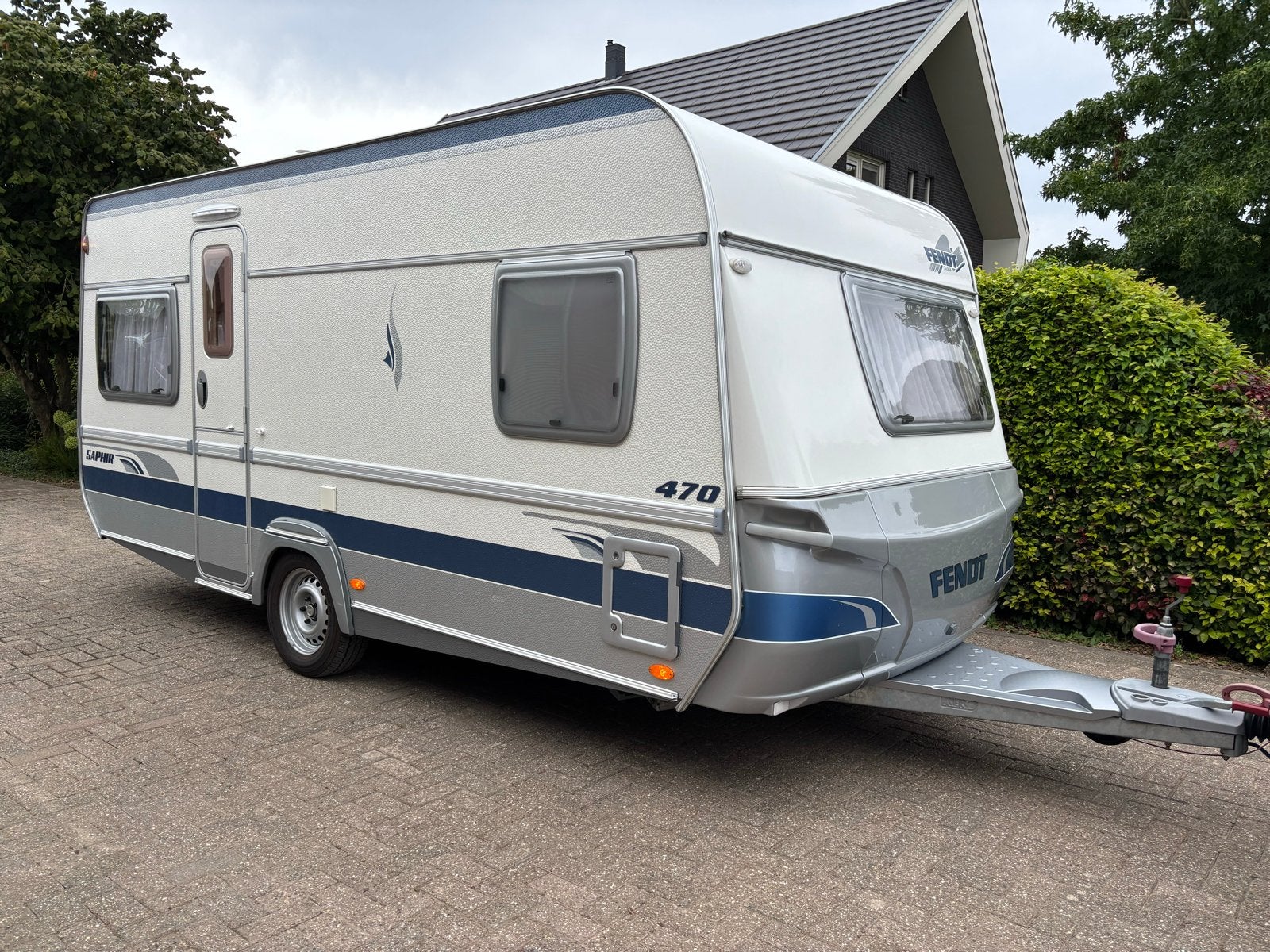 Fendt Saphir 470 tfb - Complete en comfortabele caravan, Caravans en Kamperen, Rondzit, Frans bed, Schokbreker, Particulier